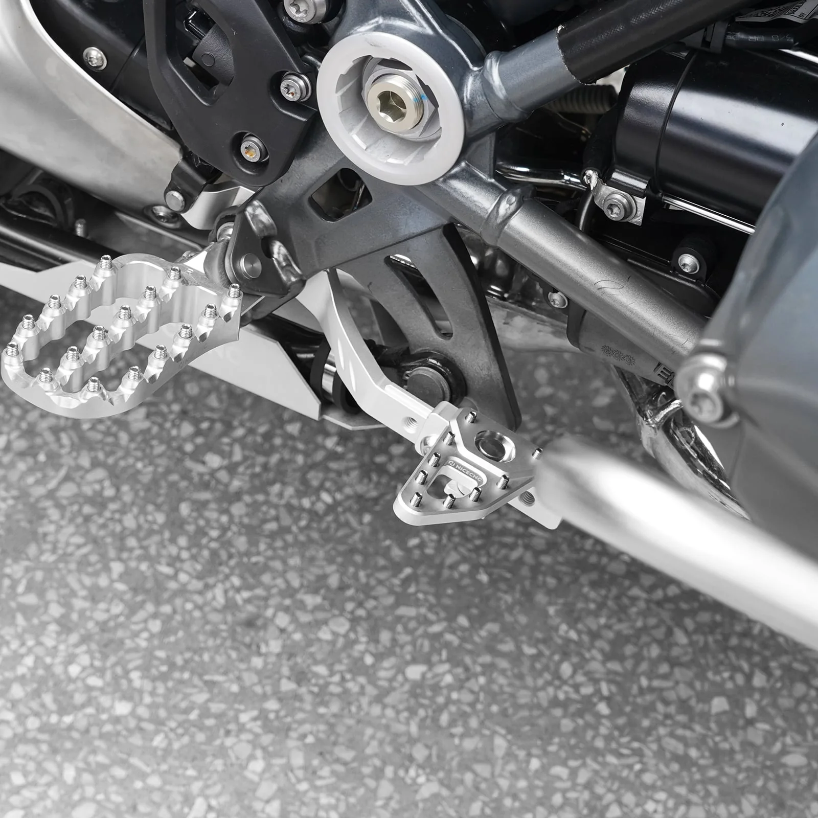 Adjustable Rear Brake Lever Pedal For BMW R1200GS R1250GS - Image 14