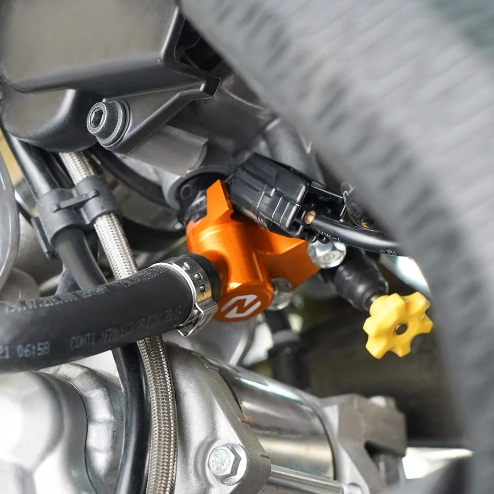 CNC-machined Fuel Rail For KTM Husqvarna Gasgas 250 350 450 - Image 3