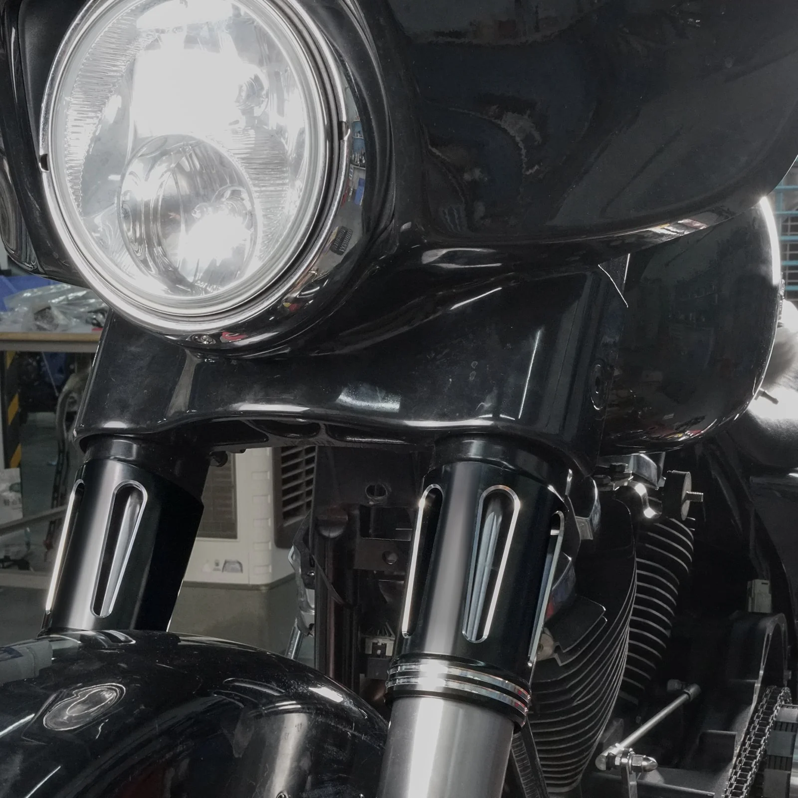 Front Fork Tube Slider Covers For Harley Road King Street Glide Freewheeler Ultra Limited - Image 3