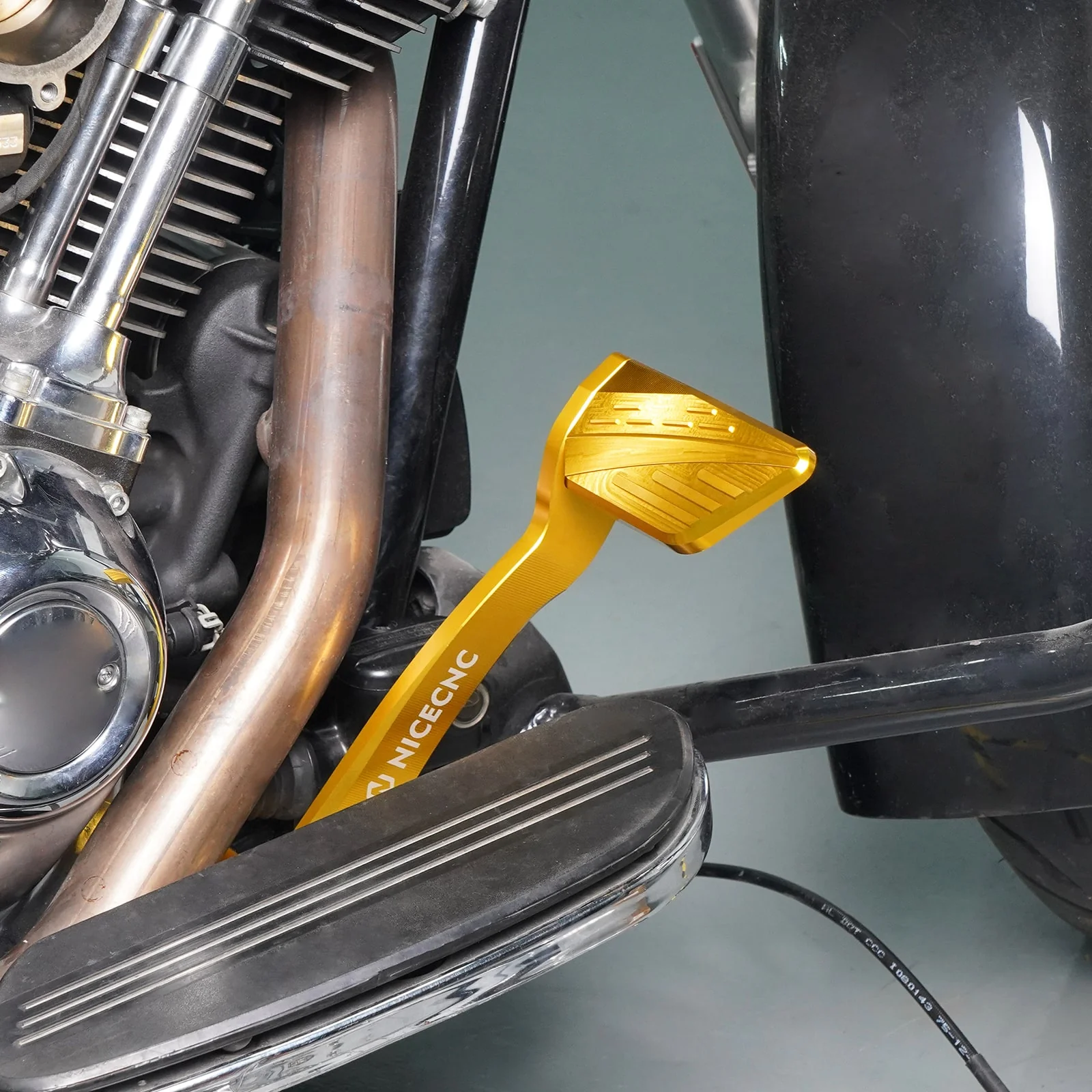 Integrated Rear Brake Arm Lever Peg Pedal Kit For Harley Road King Electra Street Glide - Image 3