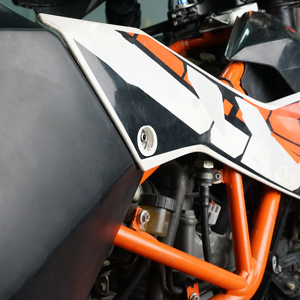 Subframe Tank Mounting Bolts For KTM 690 Enduro SMC R Husqvarna 701 Enduro SM - Image 4